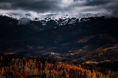 山与雪
